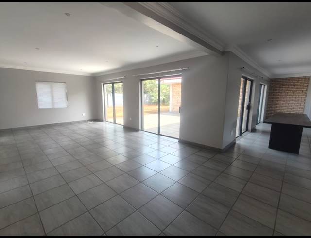3 BEDROOM TOWNHOUSE RENTED IN ARCON PARK